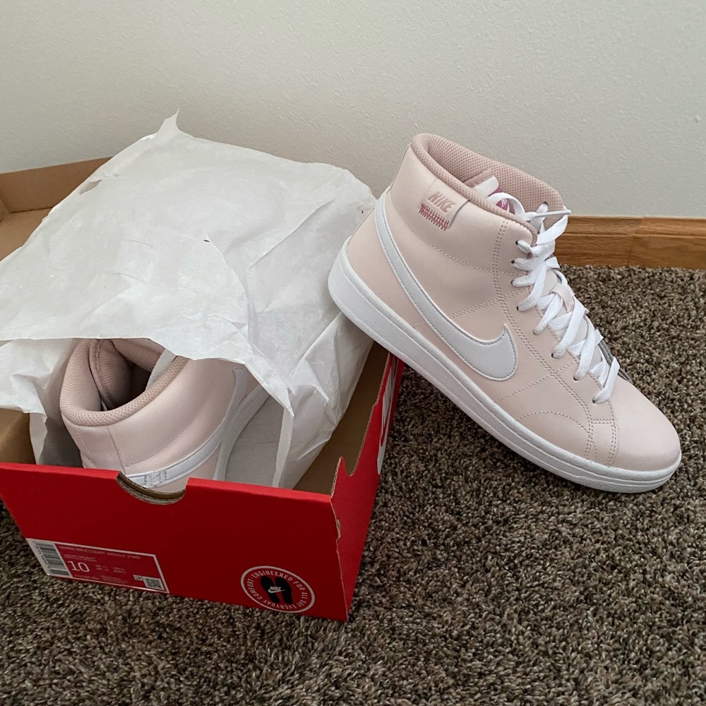 Women's Nike Court Royale 2 Mid shoes